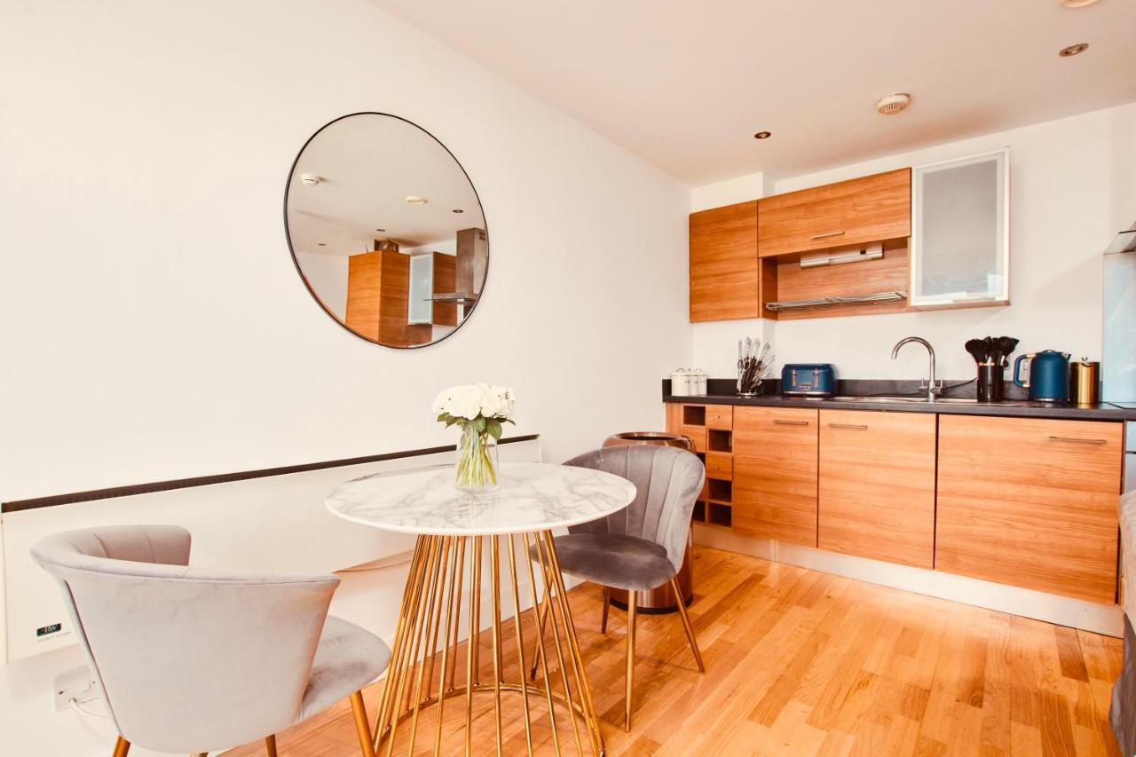 King Deluxe City Apt Large Balcony& Free Parking! Leeds  Exteriör bild